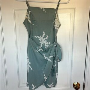 Elegant Green Floral Wrap Dress